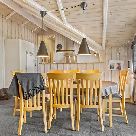 Front In With Sauna Vakantiehuis